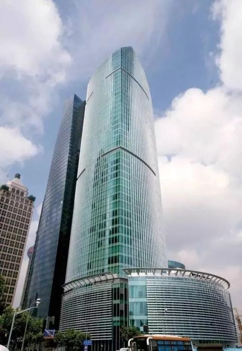浦江双辉大厦楼高219米 层数49入驻机构:农业银行建设银行双子楼世界
