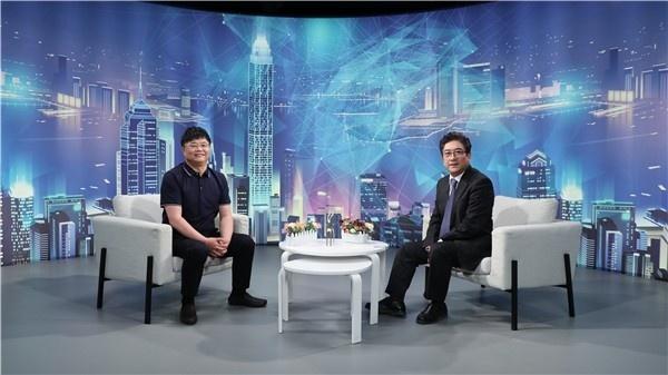 有限公司的董事长吴文宝先生向大家介绍了公司的发展现状以及经营理念