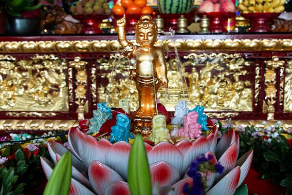 浴佛节有中国传统文化的特点其中的浴佛斋会结缘放生和求子在过去