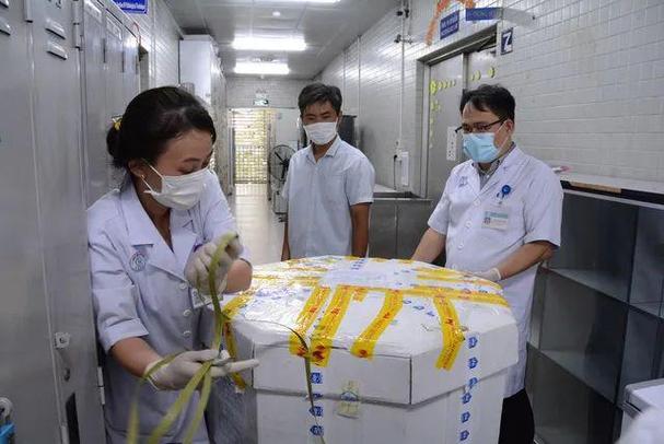 越南调查胡志明市涉嫌食用香肠时肉毒杆菌中毒案