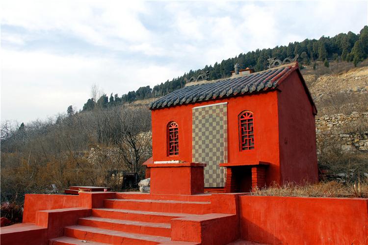 平阴县玫瑰镇:有一座建于明代的泰山行宫香火已沿袭传承数百年