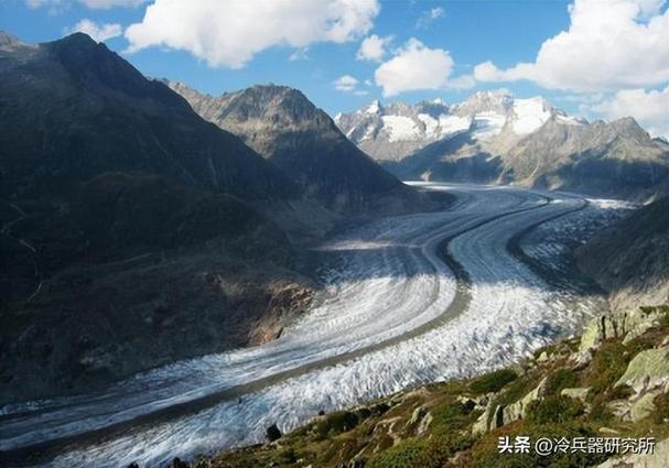 阿尔卑斯山的冰川干旱伴随着降温一同现身.