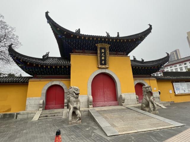 大年初一中国人都喜欢逛寺庙烧香拜佛香火最旺的还是这6个|归元寺